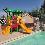 Zecamping 3 Etoiles Toboggans Et Piscine Chalet *