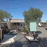 Zecamping 3 Etoiles Toboggans Et Piscine Chalet Massillargues-Attuech
