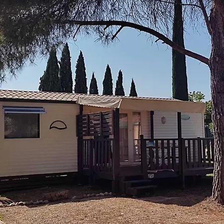 3 étoiles - Piscine - Eebicc