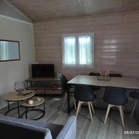 Zecamping 3 Etoiles Toboggans Et Piscine Horská chata *