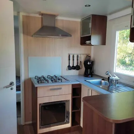 3 étoiles - Piscine - Eebicc * Massillargues-Attuech