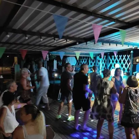 3 étoiles - Piscine - Eebicc *