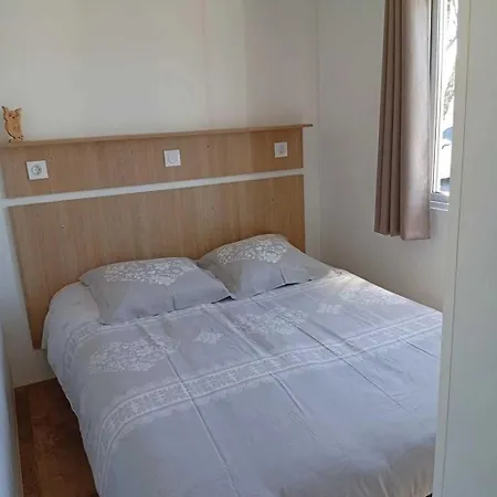 Zecamping 3 Etoiles Toboggans Et Piscine *