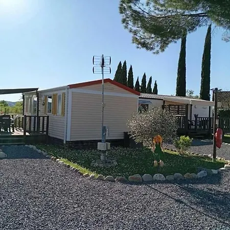 Zecamping 3 Etoiles Toboggans Et Piscine *