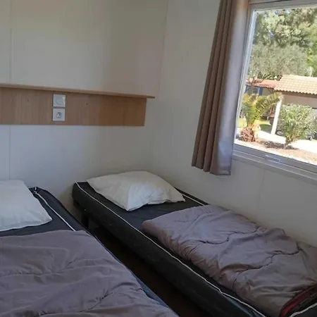 Zecamping 3 Etoiles Toboggans Et Piscine *