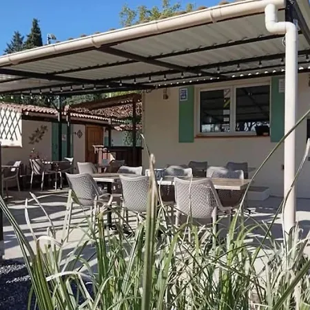 Zecamping 3 Etoiles Toboggans Et Piscine Horská chata